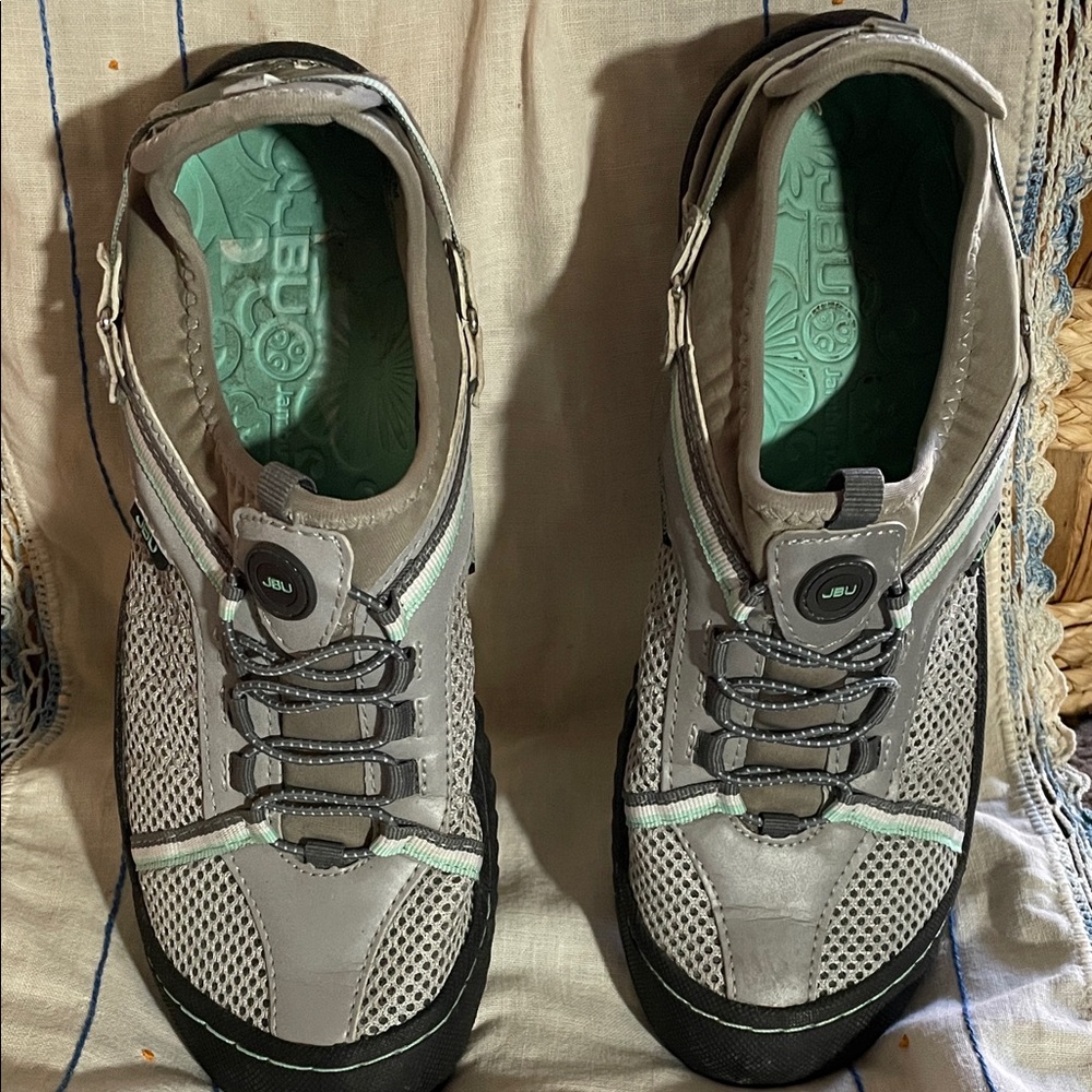 JBU Gray and Black Mesh Hiking Shoes